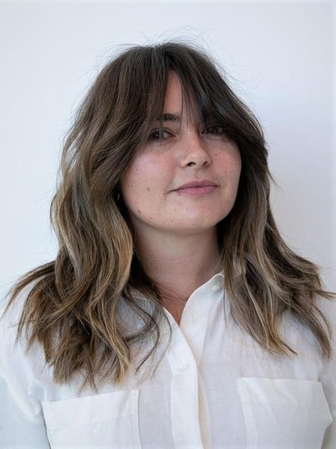 Round Face Front Bangs, Cubby Face With Bangs, Haircut For Chunky Faces, Chunky Bangs Round Face, Shaggy Bangs Round Faces, Bangs For Round Face Plus Size, Front Bangs For Round Face, Round Face Haircut Bangs, Shag With Bangs Round Face