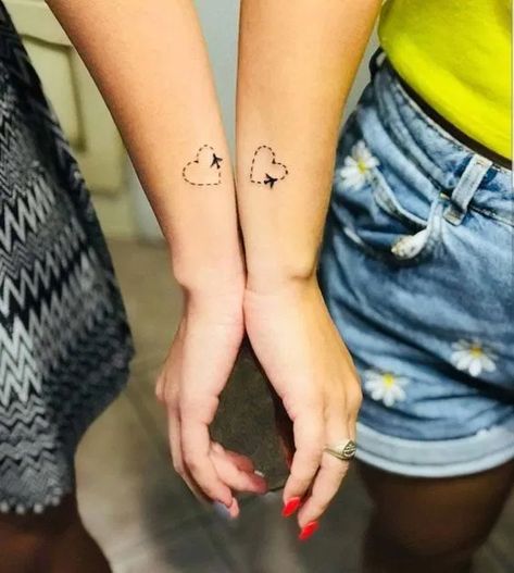 The 15 Coolest Matching Tattoos To Get With Your Sister - Society19 UK Bestie Tattoos, Cousin Tattoos, Matching Best Friend Tattoos, Bestie Tattoo, Tattoo Wrist, Heart Tattoos, Sibling Tattoos, Bff Tattoos, Friendship Tattoos