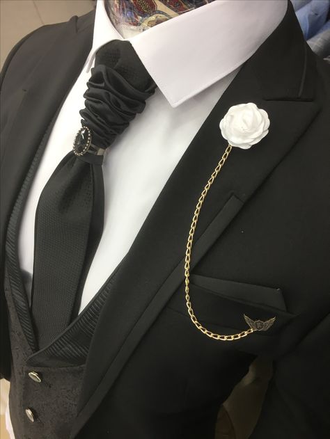 Men's Suit Accessories, All Black Suit Men Prom, Suit Accessories For Men, Fancy Pants Outfit, Jungkook Wattpad, Banquet Outfit, All Black Suit, Black Suit Men, Slim Fit Suit Men