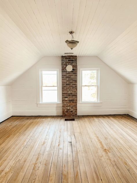 Sanding Old Hardwood Floors - Midcounty Journal Maple Hardwood Floors, Old Wood Floors, Hardwood Floor Colors, Wood Plank Flooring, Refinishing Hardwood Floors, Oak Wood Floors, Bedroom Renovation, Pine Floors, Floor Colors