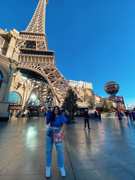 Las Vagus Outfit, Vegas Pose Ideas, Las Vegas Picture Ideas, Vegas Picture Ideas, Las Vegas Instagram Pictures, Las Vegas Outfit Ideas, Vegas Pics, Paris Hotel Las Vegas, Vegas Ideas