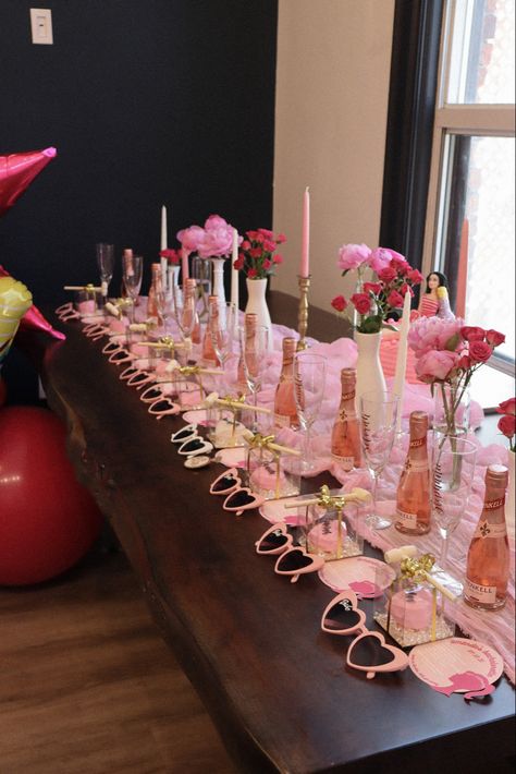 By S’Agapo Events Bachelorette Welcome Table, Table Decorations For Bachelorette Party, Barchelotte Party Ideas Theme, Hen Do Inspiration, Hens Decor, Hens Party Decor, Bachelorette Party Brunch, Bachelorette Party Ideas At Home, Hendo Ideas