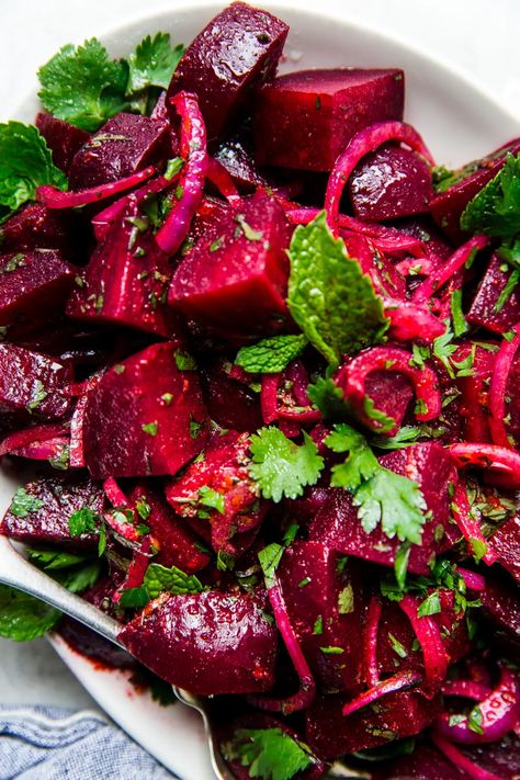 سلطة البنجر, Cooking Beets, Beet Salad Recipes, The Modern Proper, Modern Proper, Resep Salad, Beet Recipes, Resep Diet, Best Salad Recipes