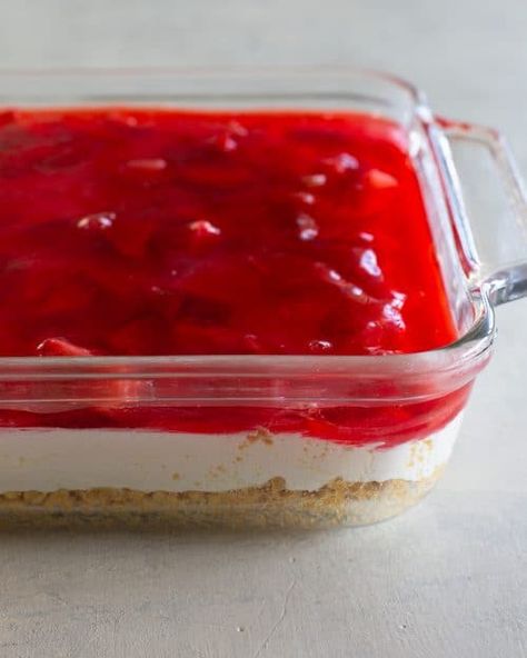 Keto Strawberry Pretzel Salad, Keto Jello, Jello Pretzel Salad, Pretzel Desserts, Sweet Salads, Keto Cereal, Salad Keto, The Girl Who Ate Everything, Sugar Free Jello