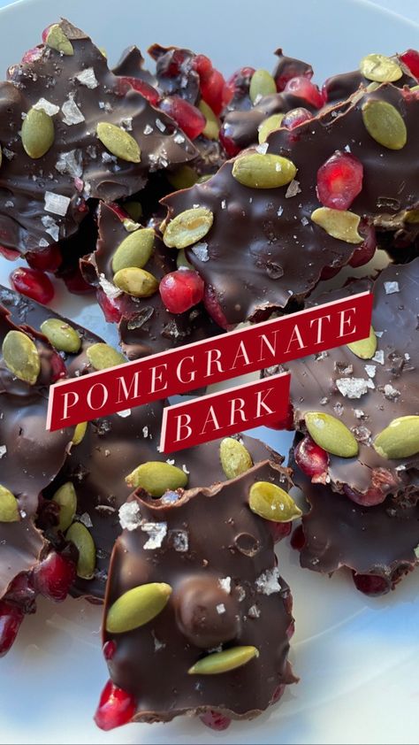 POMEGRANATE CHOCOLATE BARK 🍫 Follow @eatingbirdfood for more healthy recipes. Putting a holiday spin on the the blueberry chocolate bark … | Instagram Chocolate Pomegranate Clusters, Pomegranate Recipes Healthy, Pomegranate Chocolate, Pomegranate Recipes, Blueberry Chocolate, Candy Bark, Bark Recipe, Chocolate Bark, Personal Chef