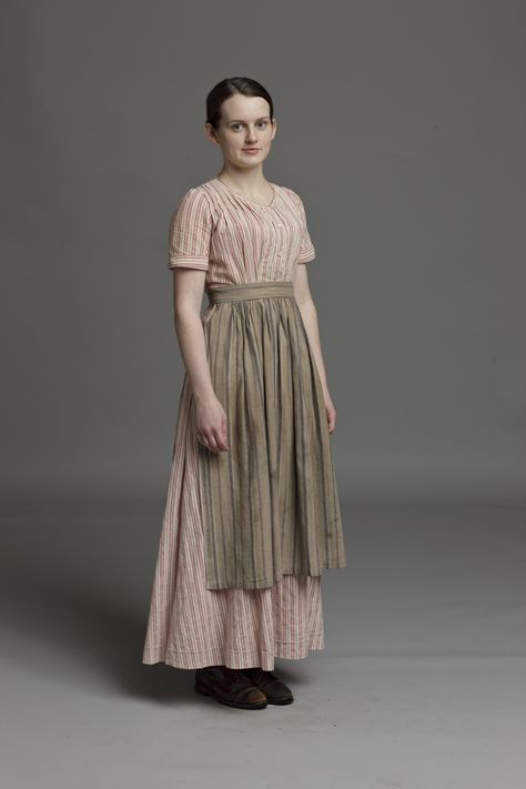 Scullery maid Daisy Downton Abbey. Daisy Downton Abbey, Scullery Maid, Sophie Mcshera, Watch Downton Abbey, Downton Abbey Costumes, Jessica Brown Findlay, Rose Leslie, Downton Abbey Fashion, Downton Abby