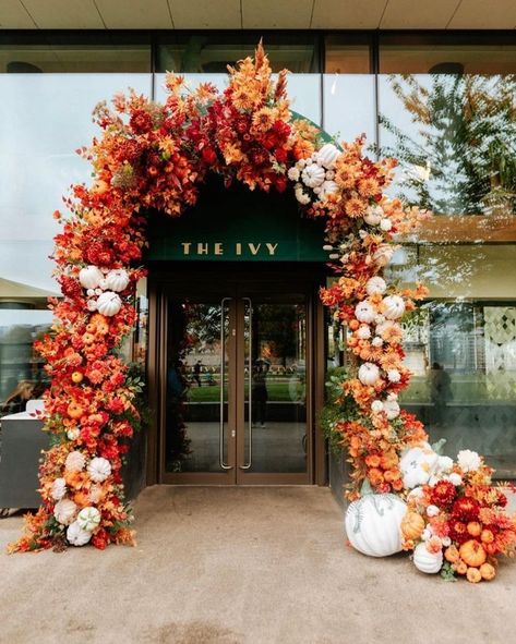 Autumn Restaurant Decor, Autumn Installation, Fall Flower Wall, Fall Store Displays, Granary Square, Pink Fall Decor, Autumn Window Display, Pumpkin Paint, London Autumn