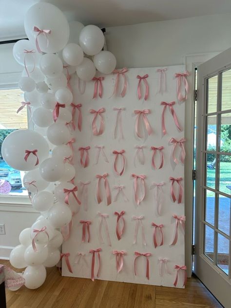 Bow Decorations For Birthday, Floating Bows Backdrop, Now Themed Party, Bow Theme Decoration, Bow Wall Backdrop, Diy Bow Backdrop, Girl Bow Baby Shower Ideas, Baby Welcoming Ideas, Bow Baby Shower Backdrop