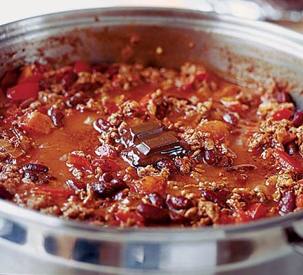 Chilli con carne - Made this tonight and added chocolate as suggested.  Excellent.  Thanks Carrefour, Singapore for all the ingredients. Best Chilli Con Carne, Easy Chilli Con Carne, Chilli Con Carne Recipe, Easy Chilli, Con Carne Recipe, Chilli Recipes, Bbc Good Food Recipes, Gazpacho, Gumbo