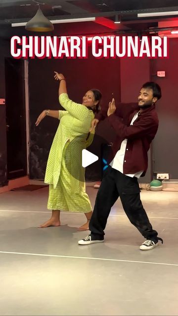 WEDDING CHOREOGRAPHY WORLDWIDE on Instagram: "Chunari chunari 💫 . Easy and basic steps for all beginners and non dancers  You can join our online classes for the tutorials and new choreographies.. . Choreographer- @noddyverzionindia  Performer- @diksha_vishwakarma01  . Dm us for any inquiry 24x7 worldwide  Poc - +917522012838  . Online and offline both classes are available. . . . . . #dance #weddingdance #perfomance #weddingday #weddings #weddinginspiration #weddingphotography #shadi #shadiseason #choreography #instagram #instamood #instadaily #explore #lucknow #lucknowblogger #video #outfit #videooftheday #fyp #foryoupage #lucknowcity #india #bollywood #bollywoodsongs #bollywoodance #viral" Chunari Chunari Dance, Beautiful Dance Videos, Dance Choreography Videos Bollywood, Indian Dance Videos, Dance Steps For Beginners, Hindi Dance Songs, Dance Step By Step, Simple Dance Steps, Dance For Beginners