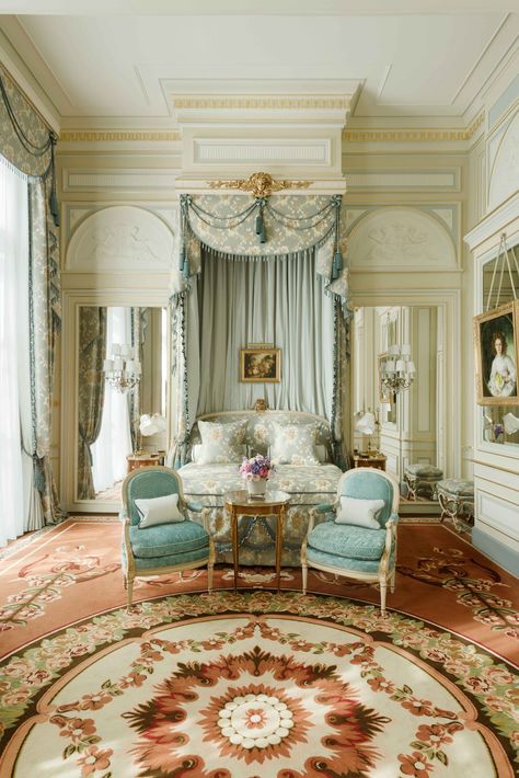 The hotel was a technological marvel when it opened. - ELLEDecor.com The Ritz Paris, Ritz Hotel, Ritz Paris, Cheap Houses, Home Luxury, Paris Hotels, Town Country, Cheap Home Decor, Luxury Home Decor