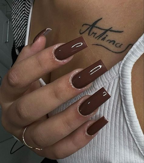 Nails Acrylic Basic Colors, Nail Ideas Mid Length Coffin, Maintence Aesthetic, Emerald Green And Brown Nails, Brown Nails And Toes, Simple Nail Ideas Square, Gel Nails Black Women, Dark Brown Nails Acrylic, One Color Acrylic Nails