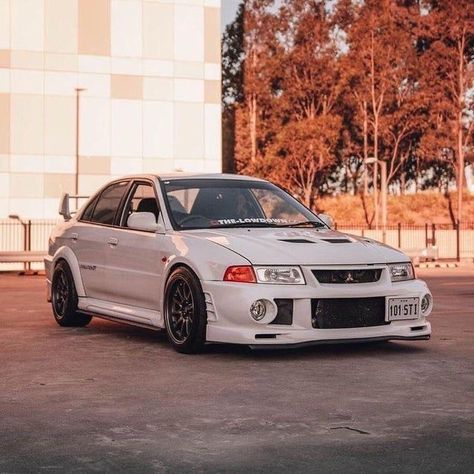 Old Japanese Cars, Mitsubishi Cars, Lancer Evo, Best Jdm Cars, Mitsubishi Evo, Lancer Evolution, Mitsubishi Lancer Evolution, Nissan Silvia, Honda S2000