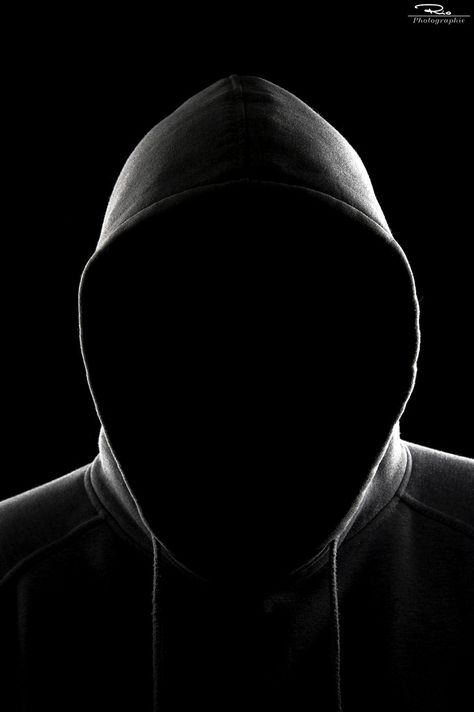 Dark shooting Black Photo For Profile, Black Hoodie Wallpaper, Hoodie Wallpaper, Dark Profile, Camera Tattoo Design, Whatsapp Wallpapers Hd, Joker Iphone Wallpaper, Camera Tattoo, Hacker Wallpaper