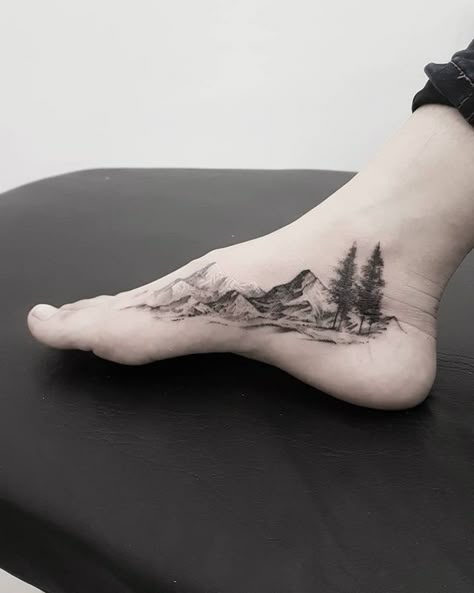 Berg Tattoo, Mountain Range Tattoo, Mountain Tattoo Simple, Dragons Tattoo, Mountain Tattoo Design, Rock Tattoo, Mountains And Trees, Hamsa Tattoo, Landscape Tattoo