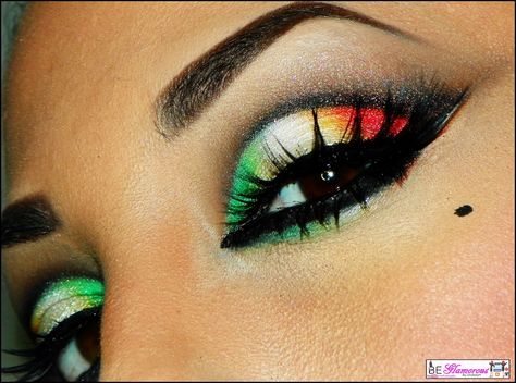 Cinco De Mayo Makeup, Mexican Makeup, Cute Eyeshadow Looks, Makeup Is Life, Mexican Flag, 5 De Mayo, Makeup Eye Looks, Body Makeup, Makeup Goals