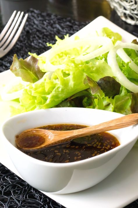 Teriyaki Salad Dressing Recipe, Teriyaki Salad Dressing, Teriyaki Salad, Asian Salad Dressing, Zesty Salad, Teriyaki Sauce Recipe, Japanese Sauce, Honey Dressing, Asian Dinners