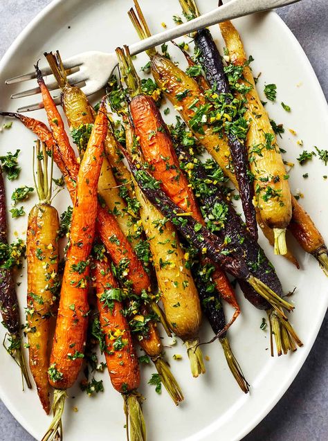 Colorful Roasted Carrots, Roasted Glazed Carrots Recipe, Roasted Purple Carrots, Roasted Vegetables Thanksgiving Recipe, Creative Carrot Recipes, Rainbow Roasted Carrots, Roasted Carrots With Yogurt Sauce, Thanksgiving Sides Carrots, Roasted Carrots Thanksgiving