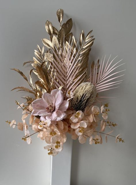 Dried flower arrangement artificial flowers blush gold floral bouquet | Arranjos de flores tropicais, Arranjos de flores secas, Arranjos de flores Glam Flower Arrangements, Vase With Artificial Flowers Decor, Artificial Flower Vase Arrangements, Floral Arrangements Diy Artificial, Art Deco Flower Arrangements, Dried Christmas Flowers, Gold Flower Arrangements, Gold Floral Arrangements, Dry Flowers Arrangements Ideas