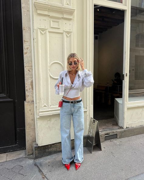 one of my favorite look❤️ | Instagram Red Heels Outfit, Red Shoes Outfit, Summer Heels Outfit, Red Dress Shoes, Street Fits, Jeans With Heels, Heels Outfits, City Outfits, October 5