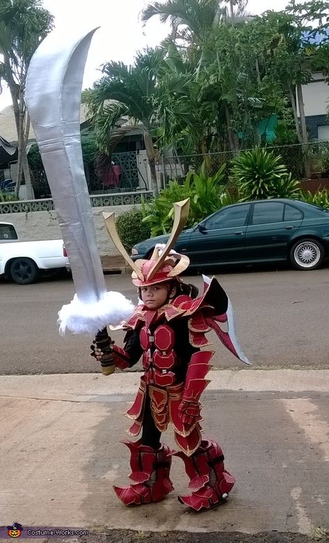 Mech Samurai Warrior Costume - 2014 Halloween Costume Contest Cardboard Costume, Halloween Costumes 2014, Warrior Costume, Chinese Warrior, Homemade Costume, Costume Works, Homemade Costumes, Halloween Costume Contest, Samurai Warrior