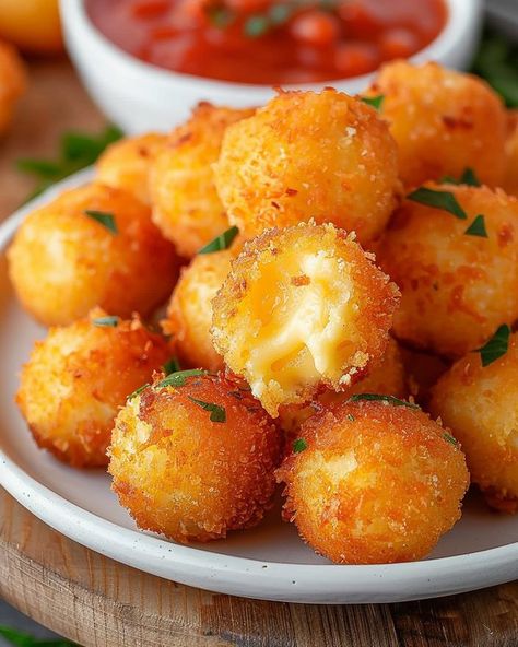 Quick Recipes Fried Cheese Balls, Cheesy Dishes, Custard Slice, Sliced Cheese, Fried Cheese, Custard Pudding, Fried Foods, Cheese Balls, Quick And Easy Recipes