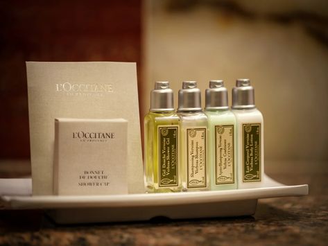 Amenities Design, Soaker Tubs, Bathroom Amenities, Creative Bathroom Design, Bliss Products, Bvlgari Hotel, House Bathroom Designs, Temple Spa, Conrad Hotel