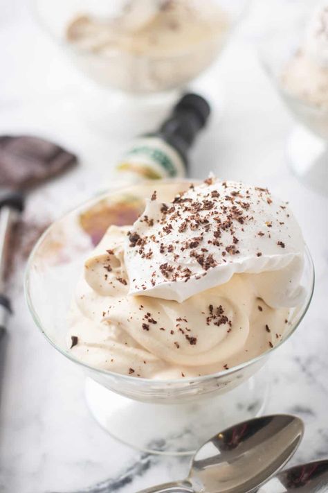 Irish Cream Mousse, Mellocreme Recipe, Bailey Mousse, Specialty Breads, Super Easy Dessert, Irish Desserts, Baileys Recipes, Cleaner Eating, Super Easy Desserts