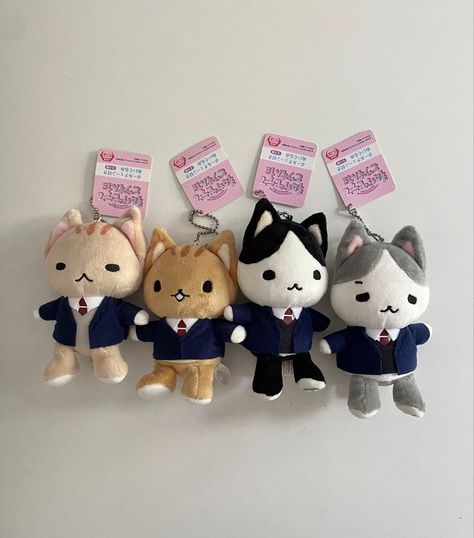 Cat Plushies, Cat Plushie, Cute Keychains, I Love Cats, Japanese Aesthetic, Cute Keychain, Cute Little Things, Cute Charms, Cute Plush