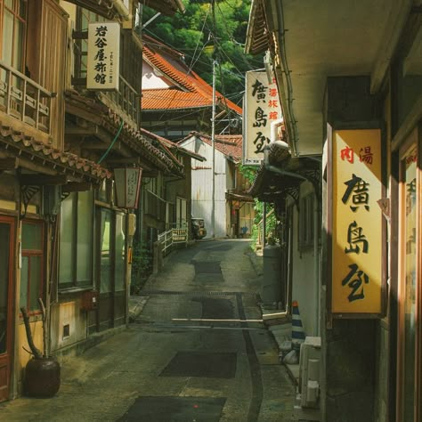 Town Concept Art Modern, Japanese Neighborhood Aesthetic, Japanese Village Aesthetic, Japanese Town Aesthetic, Japanese City Aesthetic, Small Japanese Town, Traditional Japanese Town, Japanese City Street, Japanese Country Side