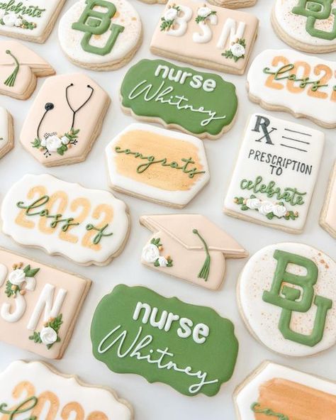 Nurse Grad Parties, Nurse Graduation Party Decorations, Grad Cookies, Sugar Cookie Icing Recipe, Nurse Cookies, Graduation Party Desserts, Nursing School Graduation Party, Graduation Treats, Nursing Cake