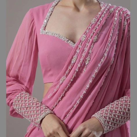 Full sleeves blouse Trending Blouse Design, Net Blouse Design, Full Sleeves Blouse, Trending Blouse, Blouse Designs High Neck, Blouse Designs Catalogue, Best Blouse Designs, Backless Blouse Designs, New Saree Blouse Designs