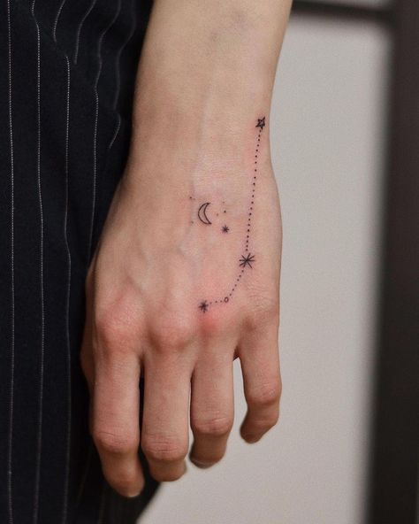 Aries Constellation Hand Tattoo, Cute Aries Tattoo, Aries Tattoo Designs, Aries Tattoo Ideas, Aries Symbol Tattoos, Aries Zodiac Tattoos, Flower Fire, Star Tattoos For Men, Colorful Flower Tattoo