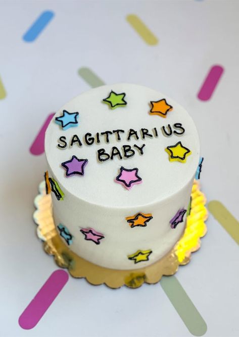 buttercream cake, simple birthday cake, birthday cake ideas, birthday cake design Aquarius Cupcakes, Sagittarius Baby Cake, Wedding Cake October, White Round Cake, 50 Birthday Cake, Unique Cake Designs, Girls First Birthday Cake, Sagittarius Baby, Unique Cakes Designs