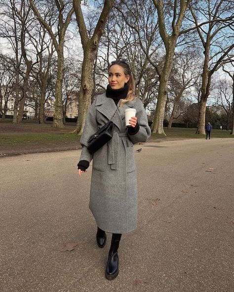 Belted Coat Outfit Winter, Grey Belted Coat Outfit, Tie Belt Coat Outfit, Coat With Belt Outfit, Belted Coat Outfit, Kate Hutchins, Grey Coat Outfit, Cosy Winter Outfits, Walk Outfit