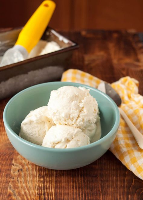 Recipes Sweetened Condensed Milk, Homemade Ice Cream Maker Recipes, 2 Ingredient Ice Cream, Homemade Ice Cream Maker, Types Of Ice Cream, Mint Coffee, Ice Cream Recipes Machine, Ice Cream Maker Recipes, Making Homemade Ice Cream