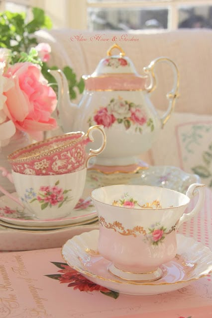 Aiken House & Gardens: A Romantic Afternoon Tea Cottagecore Tea Set, Coquette Tea Cup, Tea Sets Aesthetic, Tea Cups Aesthetic, Tea Aesthetic Vintage, Aesthetic Tea Set, Garden Tea Party Aesthetic, Tea Set Aesthetic, Tea Party Ideas For Adults