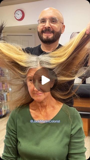 Ｊａｃｋ Ｍａｒｔｉｎ on Instagram: "If you want to try to take your client to her natural hair color my first advice to you is to ask your client to grow her natural roots about 3-4 inches so you can have a clear view of her root pattern that you can easily see it and match the previously colored hair to her roots pattern. Never alter or touch her natural roots because if you do you will create another line of demarcation and that’s what you need to stay away from.  For this transformation I used @pulpriothair cream bleach with 20 vol developer until I reached level 10 pale blonde. I then used @pravana platinum express toner for about 15 minutes with zero lift developer to cancel all the yellow tone, then I used pravana 8sbv ( Smokey series) to create the low lights based on the roots pattern. For Two Tone Platinum Hair, Nice And Easy Hair Color Chart Shades, Natural Hair Color With Money Piece, No Highlights Blonde Hair, Black Toner For Blonde Hair, Pale With Blonde Hair, Best Blonde For Graying Hair, Toning Down Blonde Hair, Root Color Hair