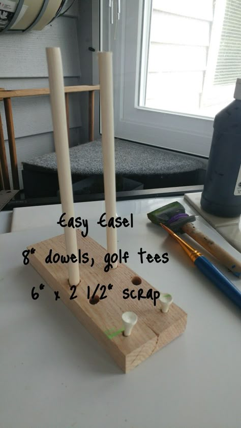 EASY PAINTERS EASEL DIY adjustable easel from scrap.. Pencils could replace dowels. Measure equal distances, drill and insert... Tabletop Easel Diy, Diy Artist Easel, Diy Painting Easels, How To Make An Easel, Diy Paint Easel, Diy Easel Stand For Painting, Diy Easel Tabletop, Painters Easel, Painting Easy Ideas