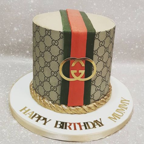 Gucci Cake For Him, Gucci Cake, Homemade Comfort Food, Fondant Cake Designs, Minecraft Cake, Beautiful Birthday Cakes, Cakes For Women, Fondant Cake, Happy Birthday Wishes