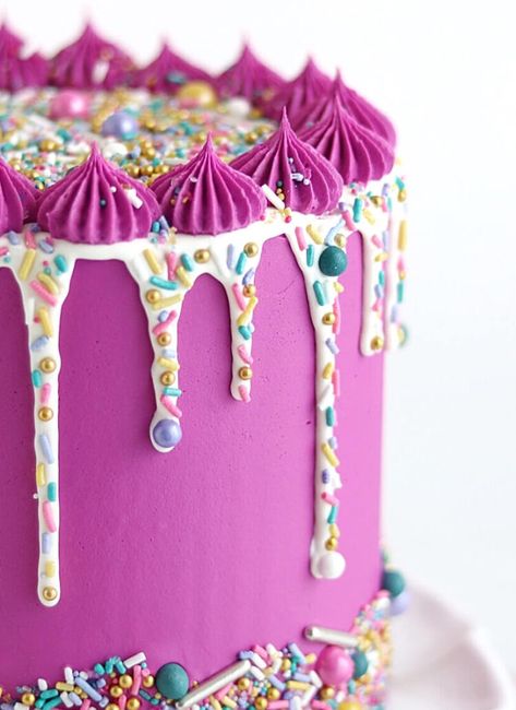 Gold Ganache Drip Cake Tutorial - Sugar & Sparrow Edible Cake Toppers Diy, Drip Cake With Sprinkles, January Cakes, Diy Number Cake, Gold Ganache, Ganache Drip Cake, Sprinkle Drip Cake, Spooky Fairy, Drip Cake Tutorial