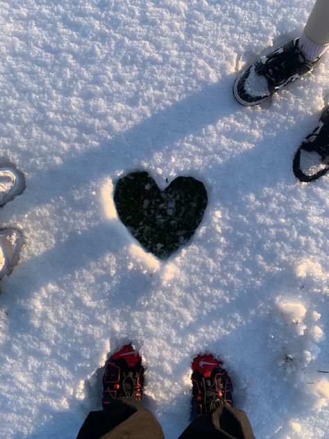 Melting Snow Aesthetic, Snow Esthetics, February Aesthetic Photography, February Aesthetic Month, Snow Day Pictures, Snow Day Aesthetic, Cold Weather Aesthetic, February Pictures, February Vibes