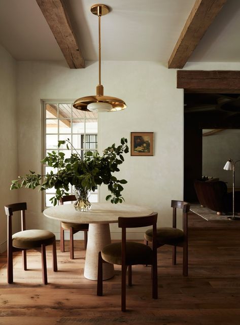 Light and Dwell - 1stDibs 50 2024 Light And Dwell, Dining Nook, Dining Room Inspiration, Colonial House, Dining Room Design, Interior Design Studio, Room Table, Round Dining, The Table