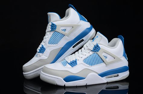 Jordan 4 Bleu, New Jordans, Jordan 4’s, Pretty Sneakers, Alternative Shoes, Fly Shoes, Jordan Retro 4, Nike Shoes Girls, Blue Jordans