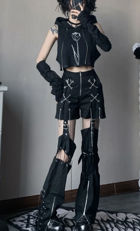 Voidpunk Fashion, Bad Omens Concert Outfit, Vkei Outfits Men, Vkei Clothes, Cyberpunk Outfit Male, Don’t Judge Me, Vkei Outfits, Vkei Fashion, Visual Kei Fashion