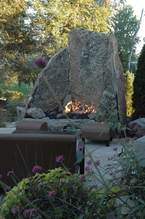 Outdoor Fireplace Designs Rustic Fire Pits, Outdoor Fireplace Designs, Fireplace Designs, Outdoor Fireplace Patio, Backyard Fireplace, Outdoor Fireplaces, Have Inspiration, Backyard Fire, Fire Pit Backyard