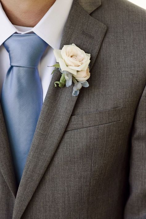 Grey Suit Blue Tie, White Jeans For Men, Grey Tux, Groom And Groomsmen Suits, Groomsmen Grey, Grey Suit Wedding, White Tux, Blue Wedding Rings, Dark Gray Suit