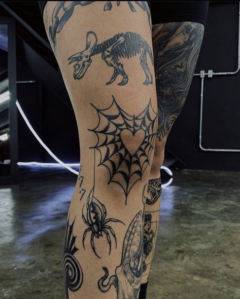 American Traditional Patchwork Leg Sleeve, Gothic Traditional Tattoo Sleeve, Traditional Tattoo Art Leg Sleeve, Knee And Shin Tattoo, Spider Web Heart Knee Tattoo, Gothic Calf Tattoo, Y2k Knee Tattoo, Knew Cap Tattoo, Patchwork Back Tattoo Ideas