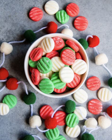 Cream Cheese Mints - Best Christmas Desserts Christmas Cream Cheese Mints Recipe, Cream Cheese Peppermint Patties, Christmas Molds Ideas, Peppermint Cream Cheese Cookies, Peppermint Cream Cheese Mints, Cream Cheese Peppermints, Easy Cream Cheese Mints Recipes, Cream Cheese Butter Mints, Butter Mints Recipe Cream Cheeses