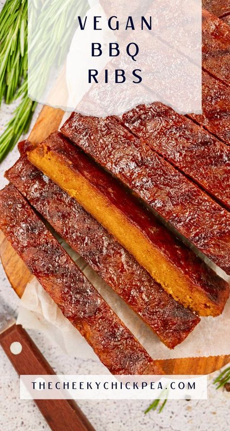 Enjoy flavorful vegan BBQ ribs made with mushrooms, a delicious plant-based alternative that satisfies BBQ cravings. Mushroom Ribs Vegan, Vegan Bbq Ribs, Jackfruit Ribs, Bbq Mushrooms, Vegan Ribs, Vegan Board, Vegan Bbq Recipes, Bbq Food Truck, Vegan Lentil